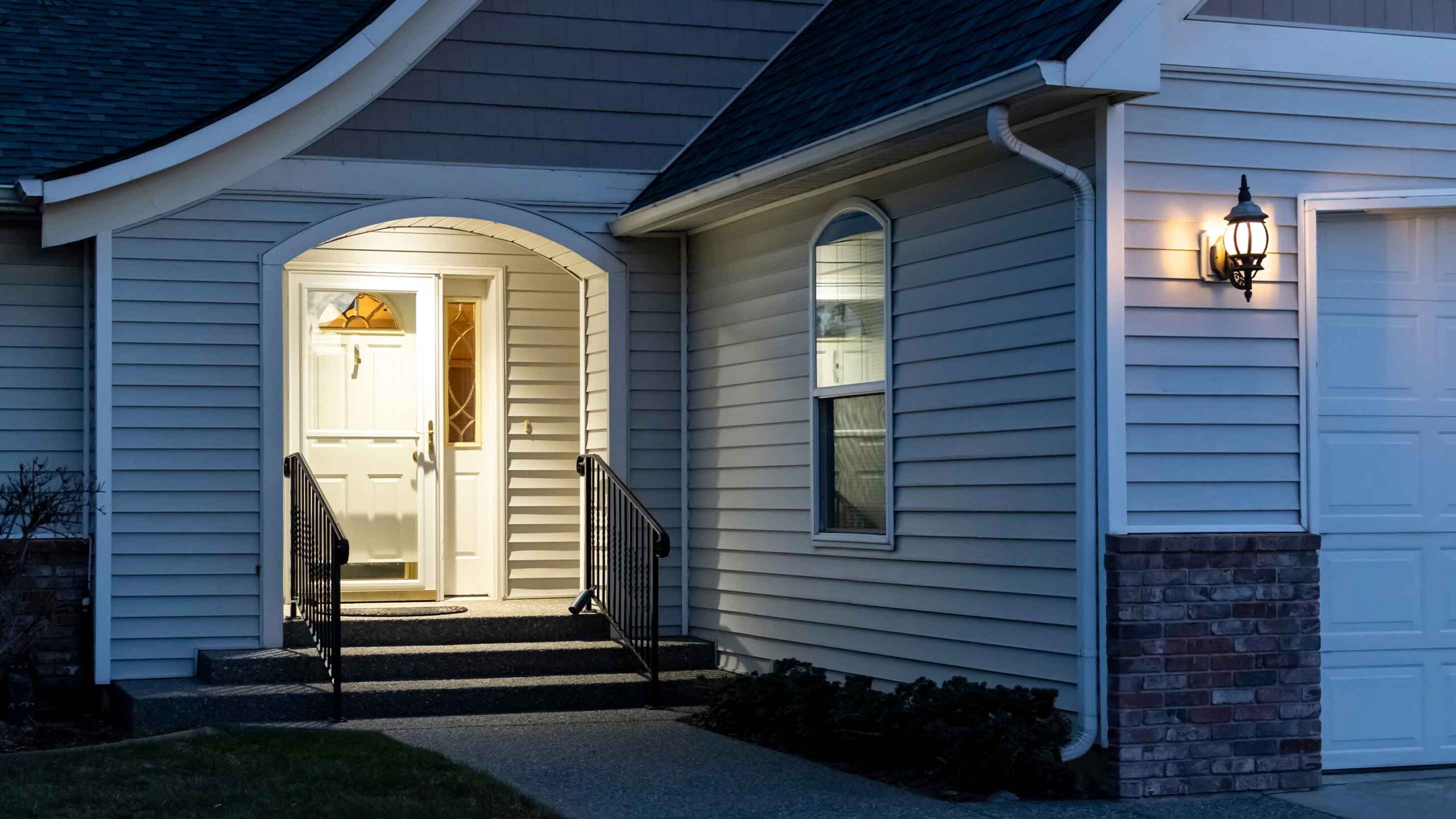 Guide to Home Exterior Lighting — The Ring Blog